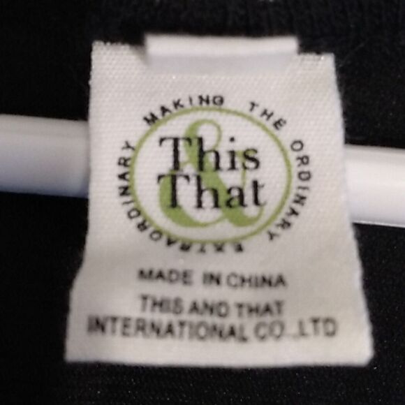 This that blouse sz L - Picture 2 of 3